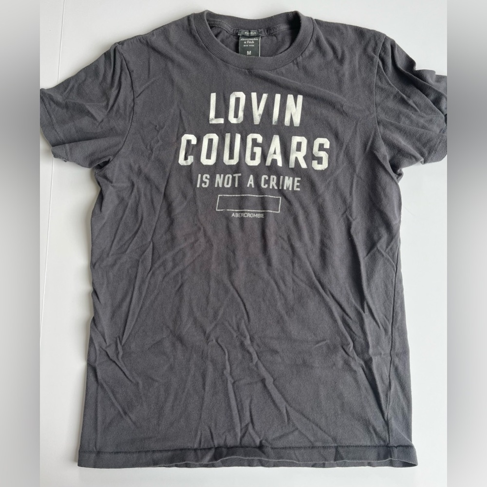 Abercrombie Cougar t-shirt Medium